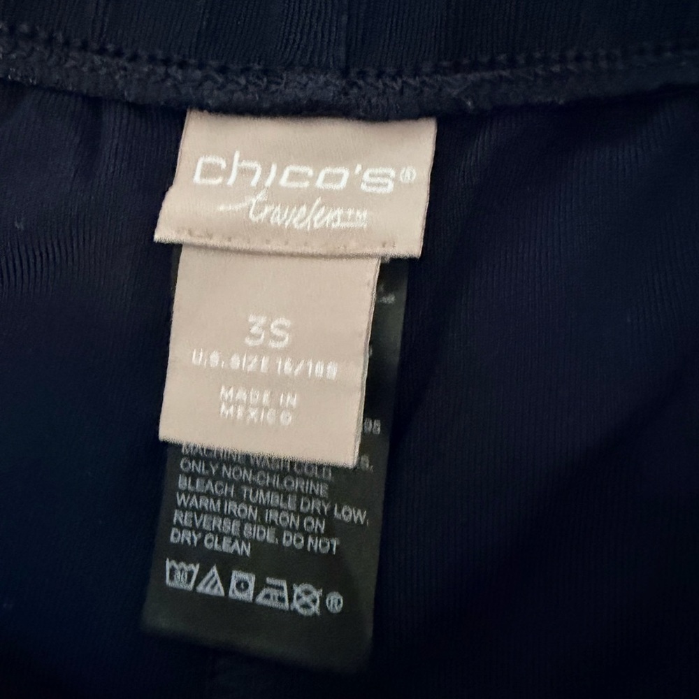 Chico's Dark Blue women’s travelers Pants short very stretchy size 3 Chico’s - Picture 4 of 5